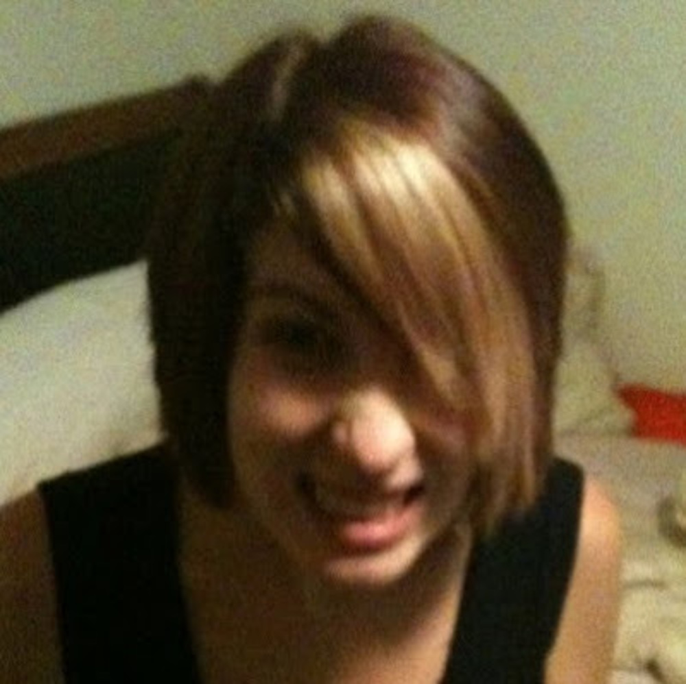 Meet your Posher, Danielle